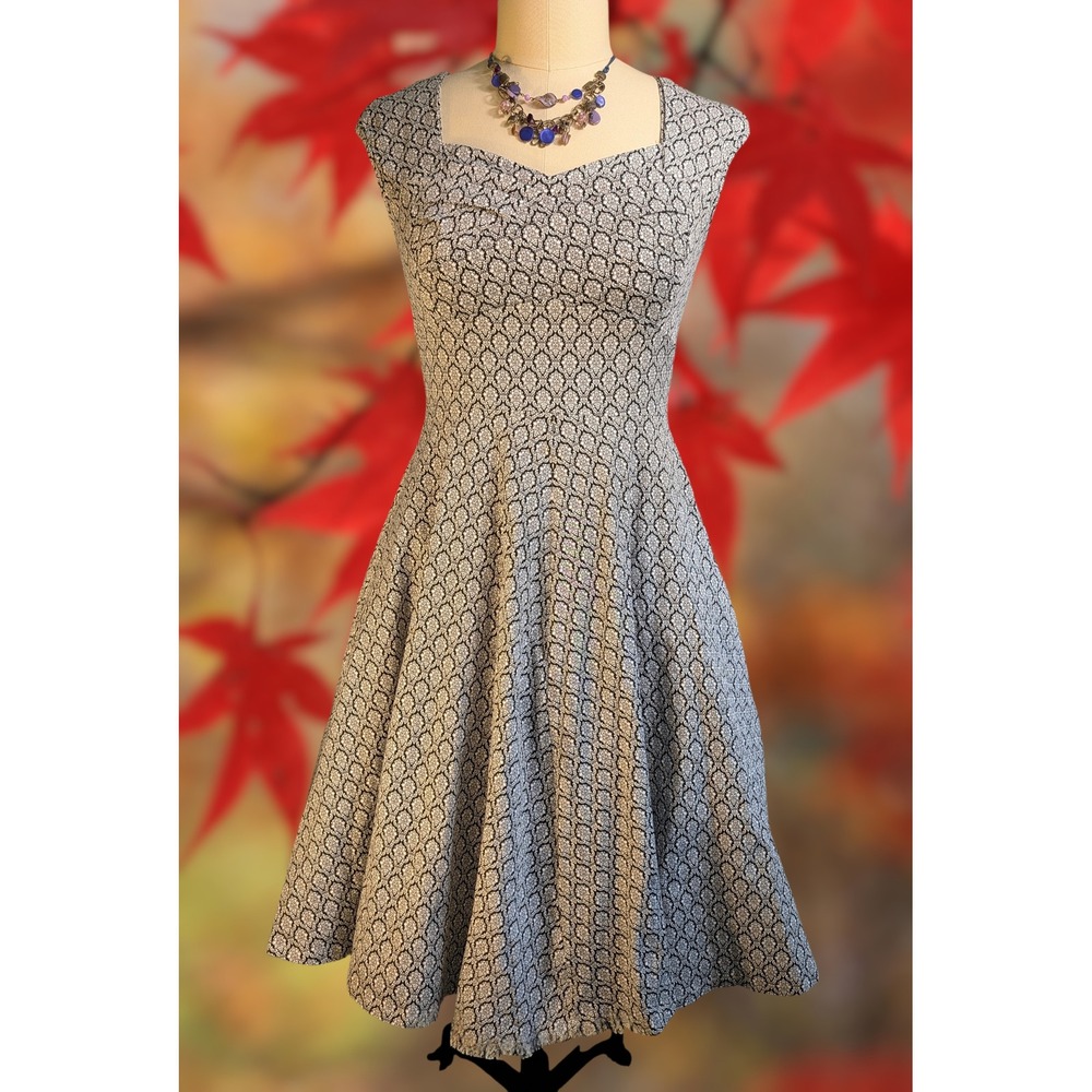 Fit Flare Circle Skirt Dress Women Sz 14 Sweetheart  Damask Print Stretch MUXXN